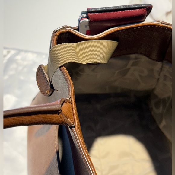 Extremely Rare Furla Unique Handbag. Caramel & Cream Saffiano Leather. - Picture 10 of 13